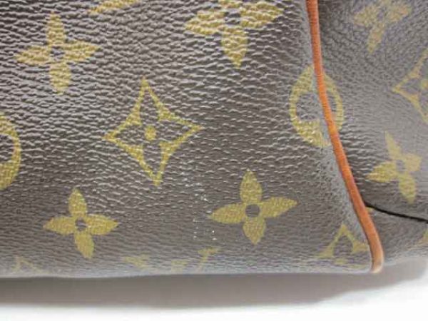 9 Louis Vuitton Totally MM Monogram Shoulder Bag