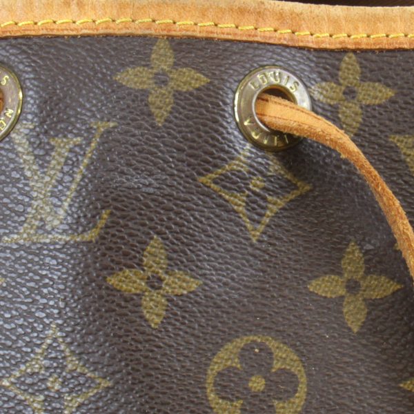 9 Louis Vuitton Petit Noe Shoulder Bag Monogram