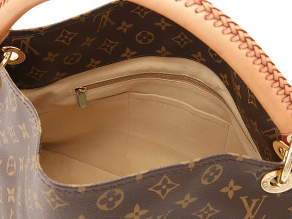 9 Louis Vuitton Artsy MM Monogram Handbag