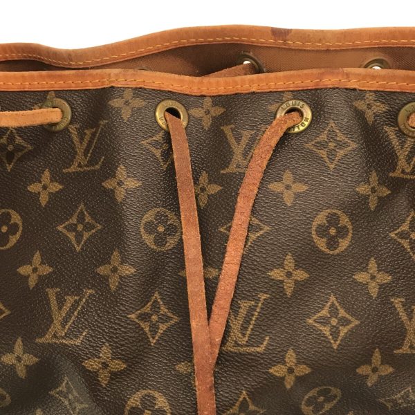 9 Louis Vuitton Petit Noe Shoulder Bag In Monogram Canvas