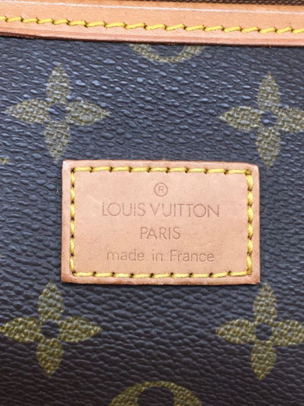 9 Louis Vuitton Bag Overall Pattern Handbag