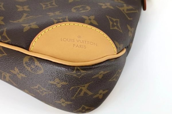 download 1 Louis Vuitton Boulogne NM Chain Monogram Canvas Handbag