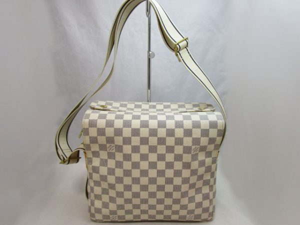 imgrc0081622813 Louis Vuitton Naviglio Damier Shoulder Bag