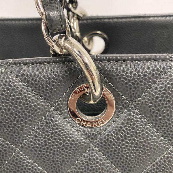 imgrc0088004369 Chanel Chain Matelasse Caviar Skin Leather Shoulder Bag