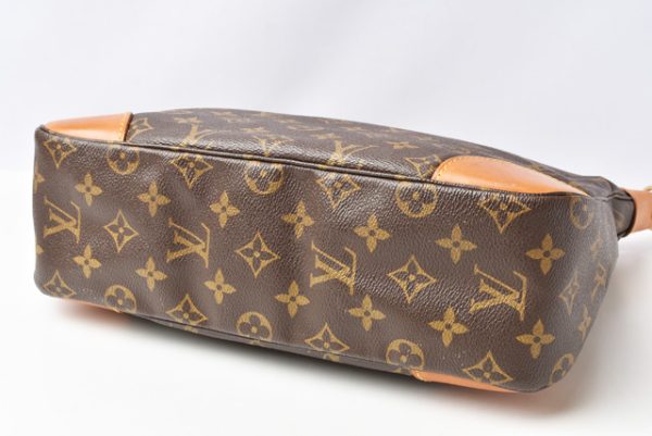 m21091b 33 lv 4 Louis Vuitton Shoulder Bag Monogram Boulogne