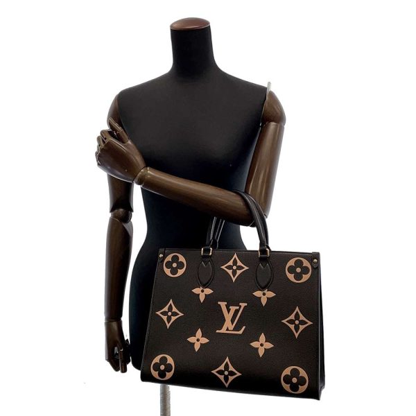 m45495 05 Louis Vuitton Monogram Implant On The Go MM Tote Bag