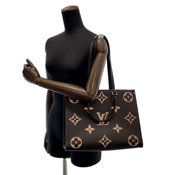 m45495 06 Louis Vuitton Monogram Implant On The Go MM Tote Bag