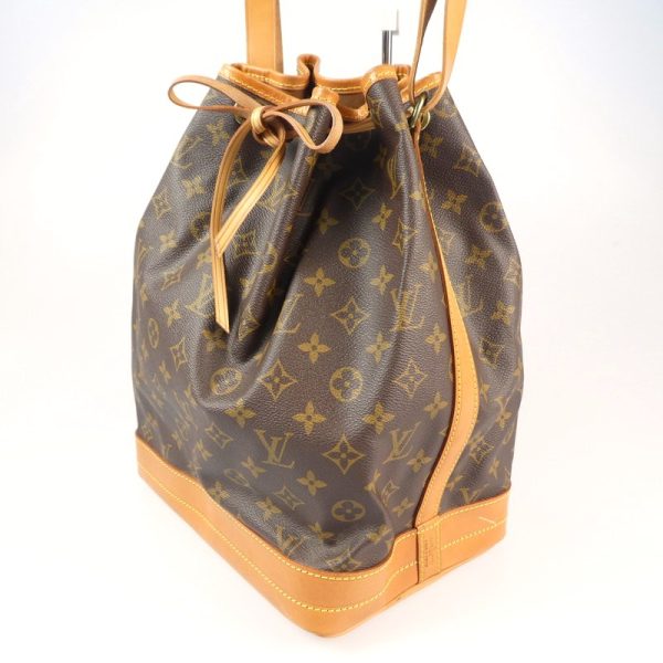 1 Louis Vuitton Monogram Noe Shoulder Bag