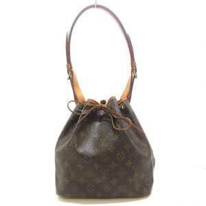 1 Louis Vuitton Monogram Reporter Shoulder Bag