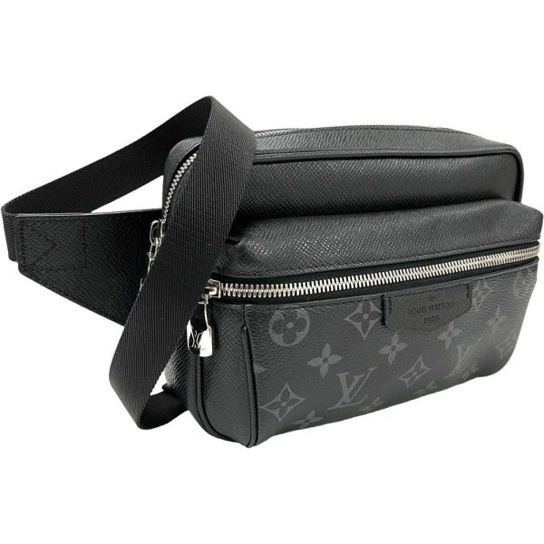 1 Louis Vuitton Bum Bag Taiga Lama Body Bag