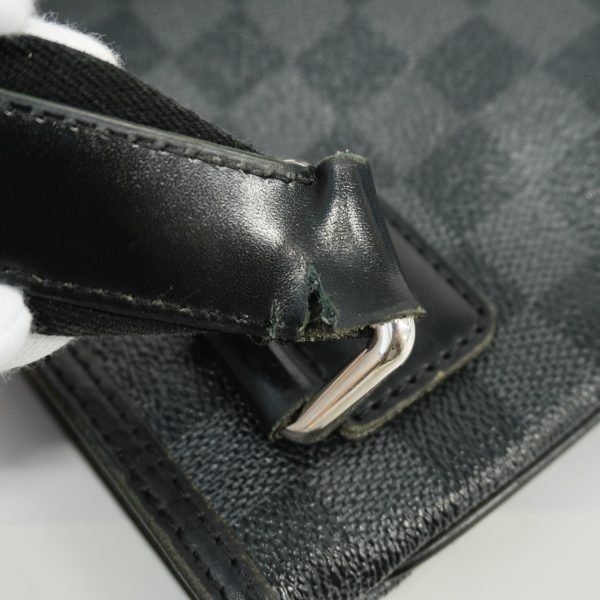 10 Louis Vuitton Shoulder Bag Damier Graphite Thomas