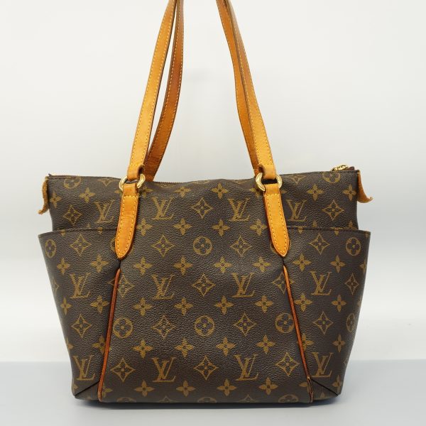 11 Louis Vuitton Tote Bag Monogram Totally PM