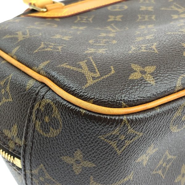 11 Louis Vuitton Monogram Trouville Handbag