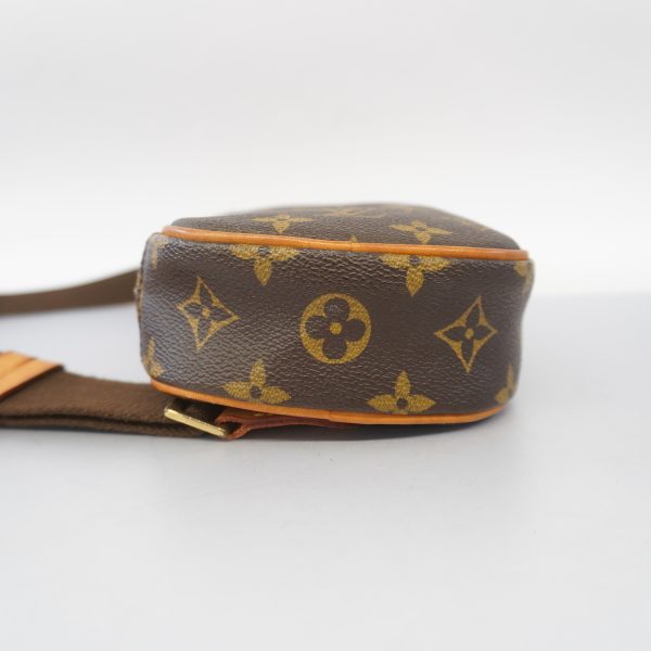 1602163 1993 3 Louis Vuitton Body Bag Monogram Pochette Ganju