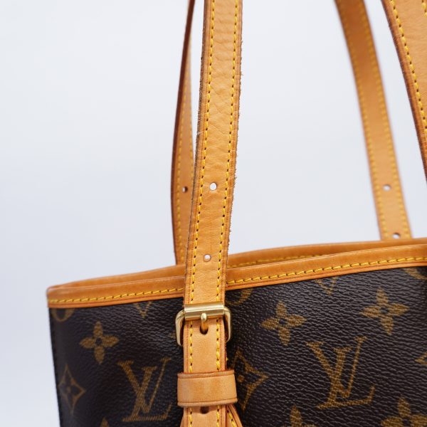 1603202 1993 13 Louis Vuitton Tote Bag Monogram Bucket PM