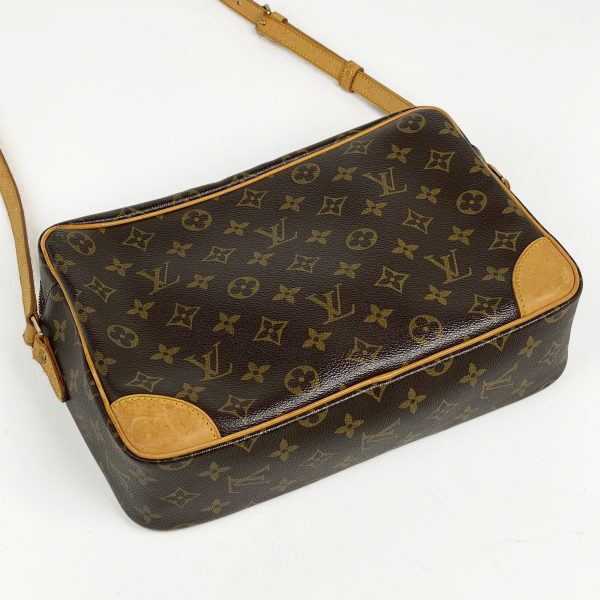 2 Louis Vuitton Trocadero 30 Crossbody Shoulder Bag Monogram Brown