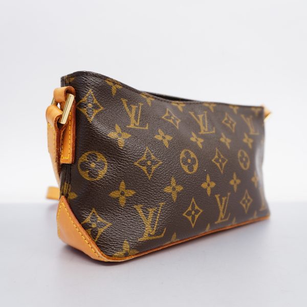 2 Louis Vuitton Trotteur Shoulder Bag Monogram