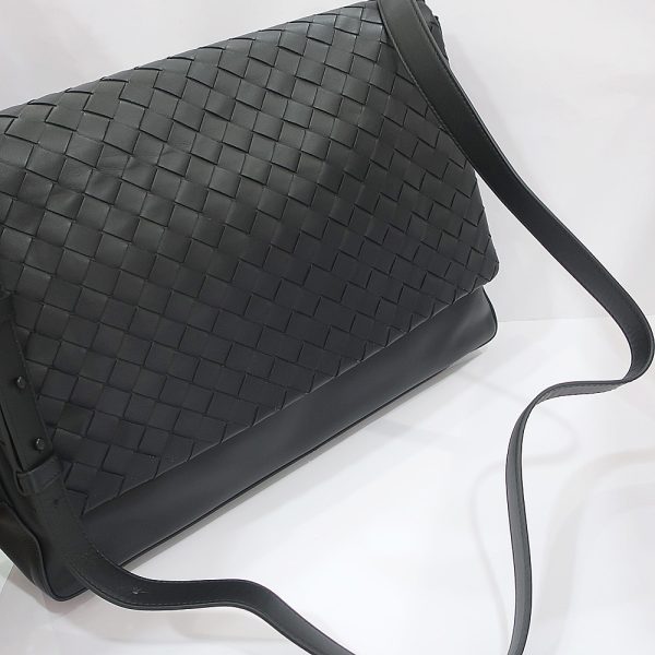 2 Bottega Veneta Bag Bum Bag Messenger crossbody Intrecciato Leather Black