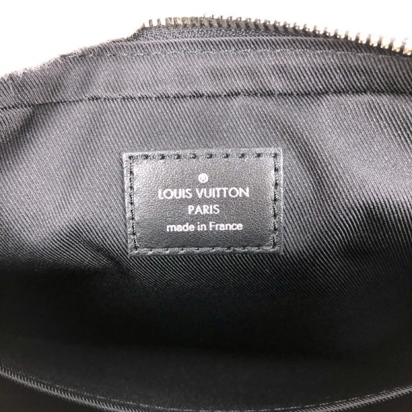 2300036907273 7 Louis Vuitton Trio Messenger Damier Graphite Shoulder Bag