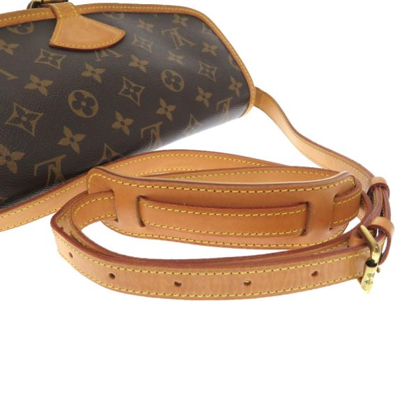 5 Louis Vuitton Monogram Sologne Shoulder Bag