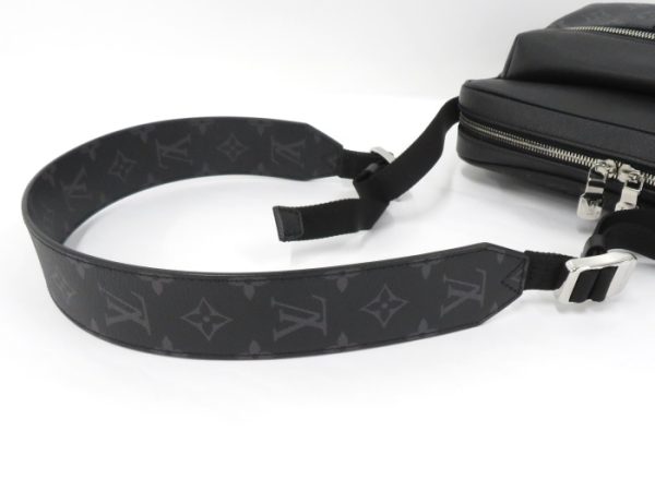 5 Louis Vuitton Outdoor Messenger PM Monogram Eclipse Leather Black