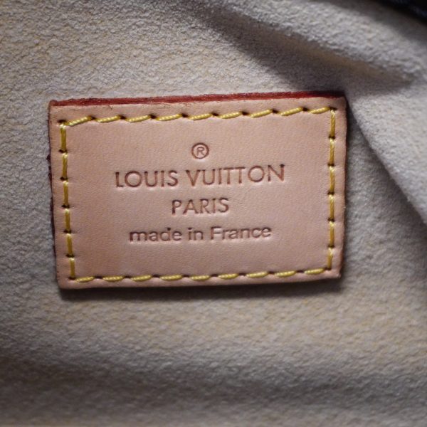 5 Louis Vuitton Shoulder Bag Monogram Artsy GM