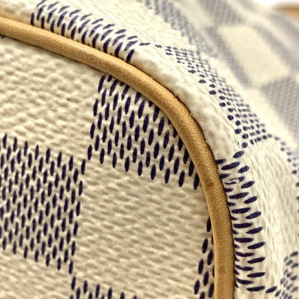 6 Louis Vuitton Saleya PM Damier Azur White Shoulder Bag