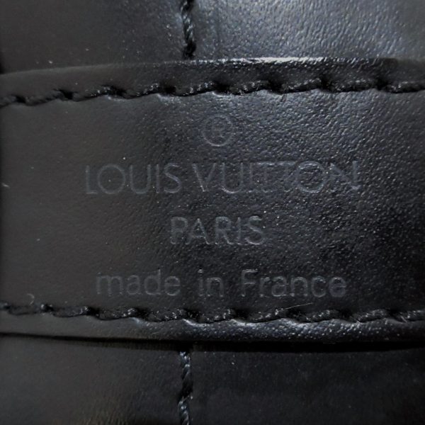 6 Louis Vuitton Noe Shoulder Bag Noir Leather