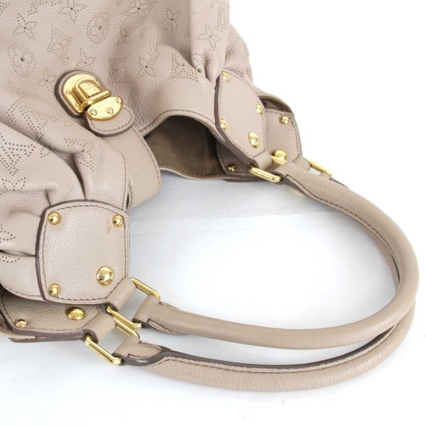 6 Louis Vuitton XL Shoulder Bag Monogram Mahina Beige