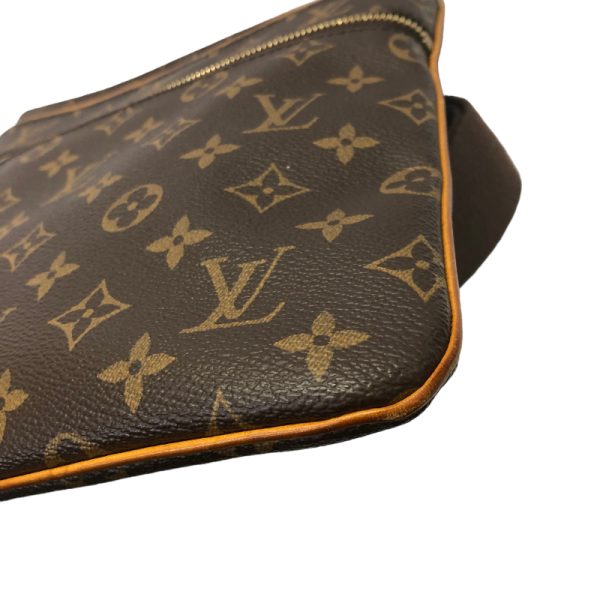 6 Louis Vuitton Pochette Valmy Gold Hardware Shoulder Bag