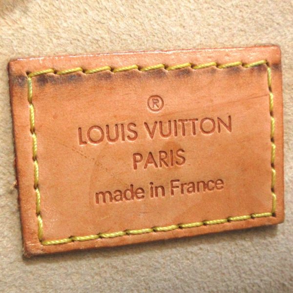 7 Louis Vuitton Hudson GM Shoulder Bag Monogram