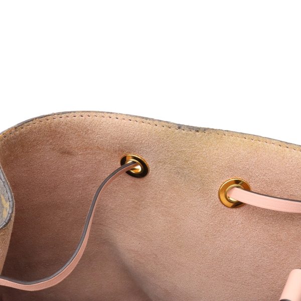 7 Louis Vuitton Monogram Neonoe Shoulder Bag