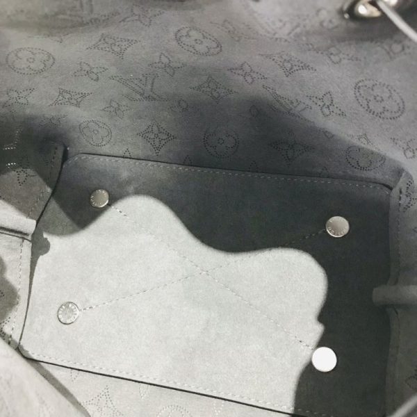 8 Louis Vuitton Bella Mahina Bucket Bag Noir