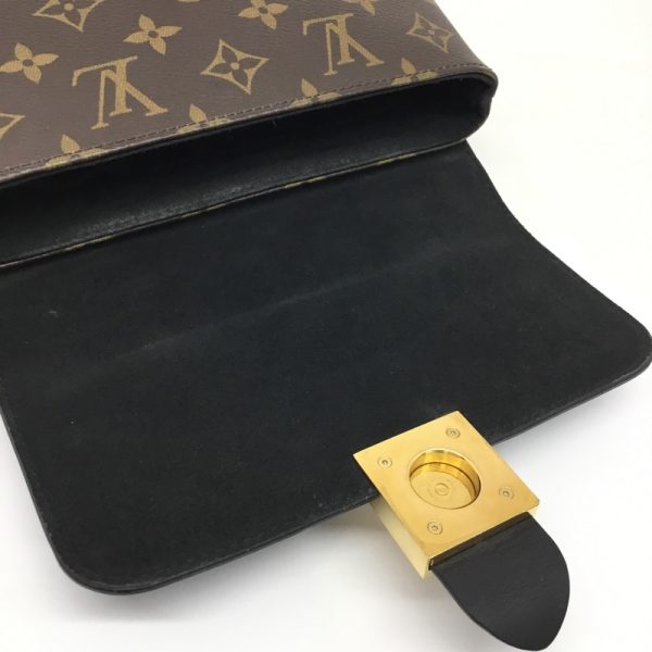 8 Louis Vuitton Locky BB Monogram Noir Shoulder Bag