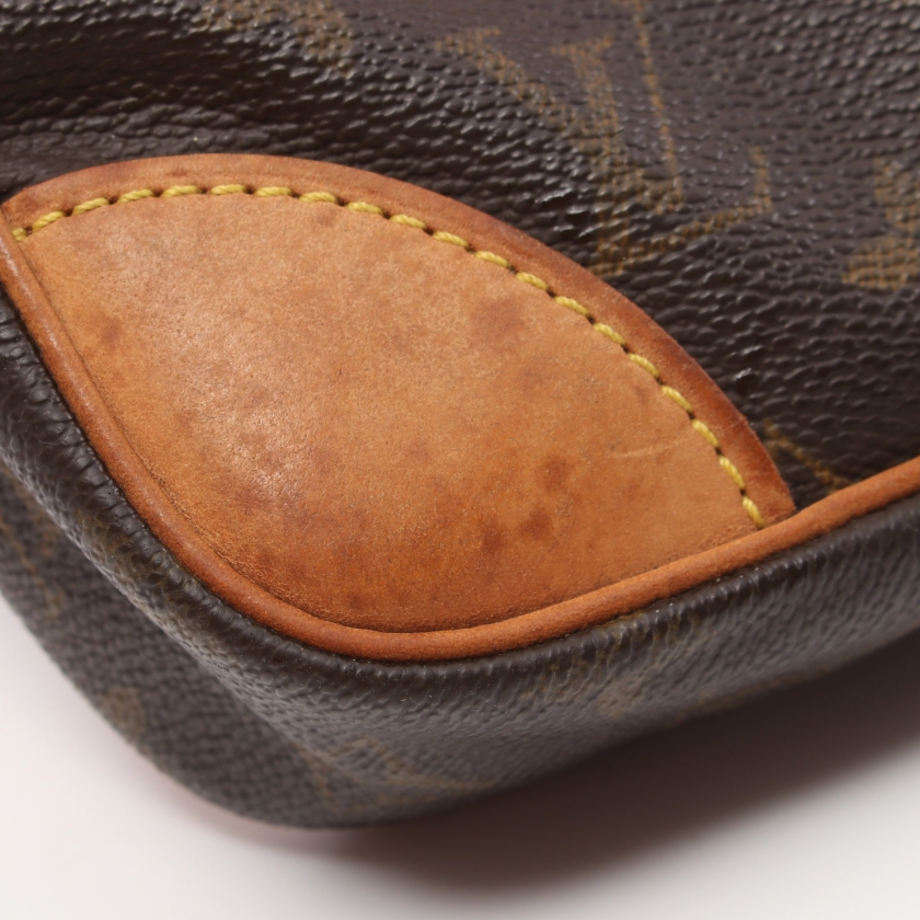 Louis Vuitton Marly Dragonne Monogram Clutch Bag - Image 5