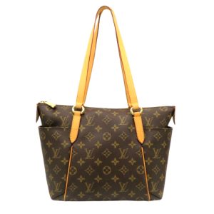 compass1660178501 Gucci GG Shoulder Bag