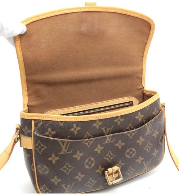 060872 06 Louis Vuitton Sologne Diagonal Shoulder Bag Monogram Brown