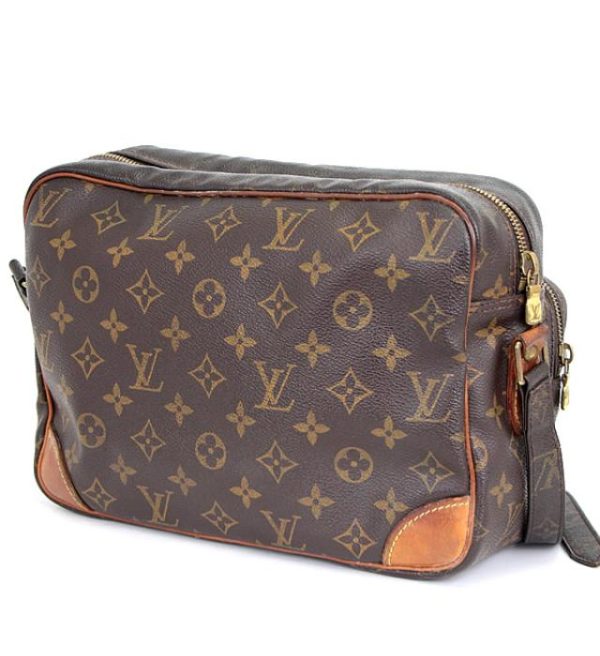 061311 01 Louis Vuitton Nile Diagonal Shoulder Bag Monogram Brown