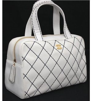 061450 01 Louis Vuitton Pochette Louise Epi Leather Shoulder Bag