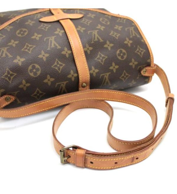 061569 02 Louis Vuitton Saumur 30 Shoulder Bag Monogram Brown