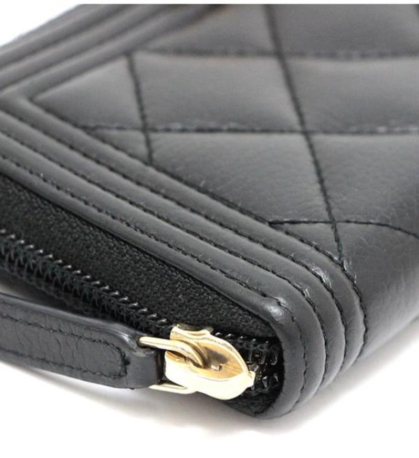 061608 04 Chanel Boy Round Fastener Compact Wallet Soft Caviar Black