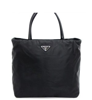 061726 00 1 Louis Vuitton Coussin PM Lambskin Leather Shoulder Bag Cream