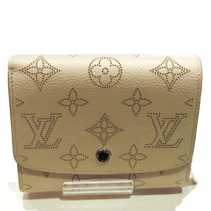 1 Louis Vuitton Taiga Pochette Kurgan Bag Black