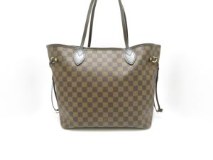 1 Gucci Bee GG Supreme Canvas Shoulder Bag Beige