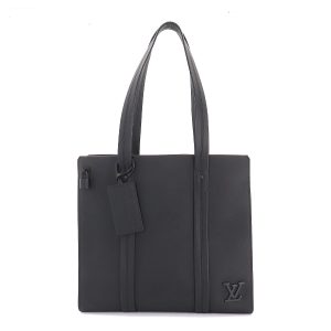 1 Louis Vuitton On The Go MM Grained Calf Leather Monogram Empreinte Tote Bag Black Beige