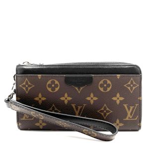 1 Gucci GG Canvas Jackie Wallet