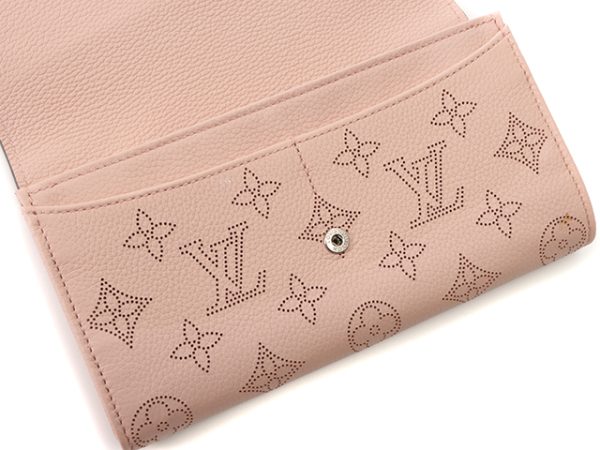 11 Louis Vuitton Portefeuille Iris Mahina Magnolia