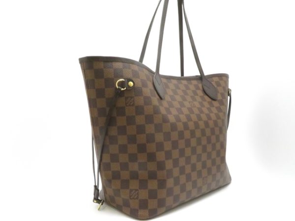 2 Louis Vuitton Neverf MM Damier