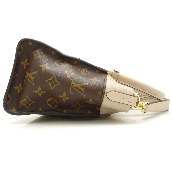 2 Louis Vuitton On My Side PM 2Way Bag Greige Creme