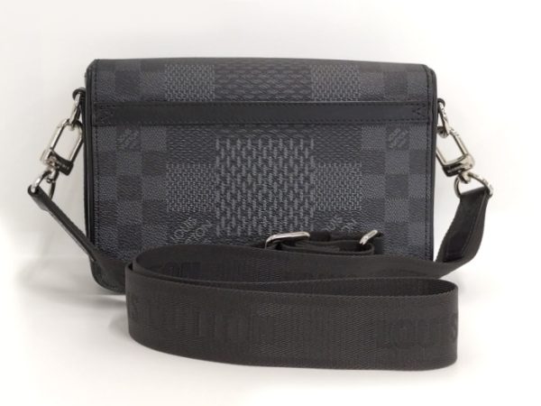 2 Louis Vuitton Studio Messenger Bag Damier Graphite